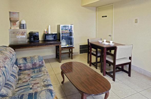 Americas Best Value Inn And Suites North Farmers Branch Exterior photo